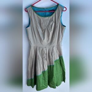 Ellen Tracy, Green, Blue and Tan, Sleeveless, Shift dress. Size 10